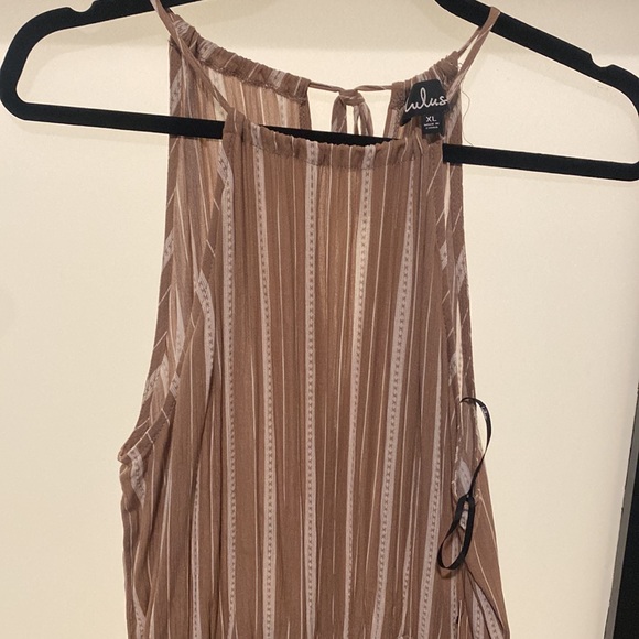 Lulu’s jumpsuit - Picture 3 of 9